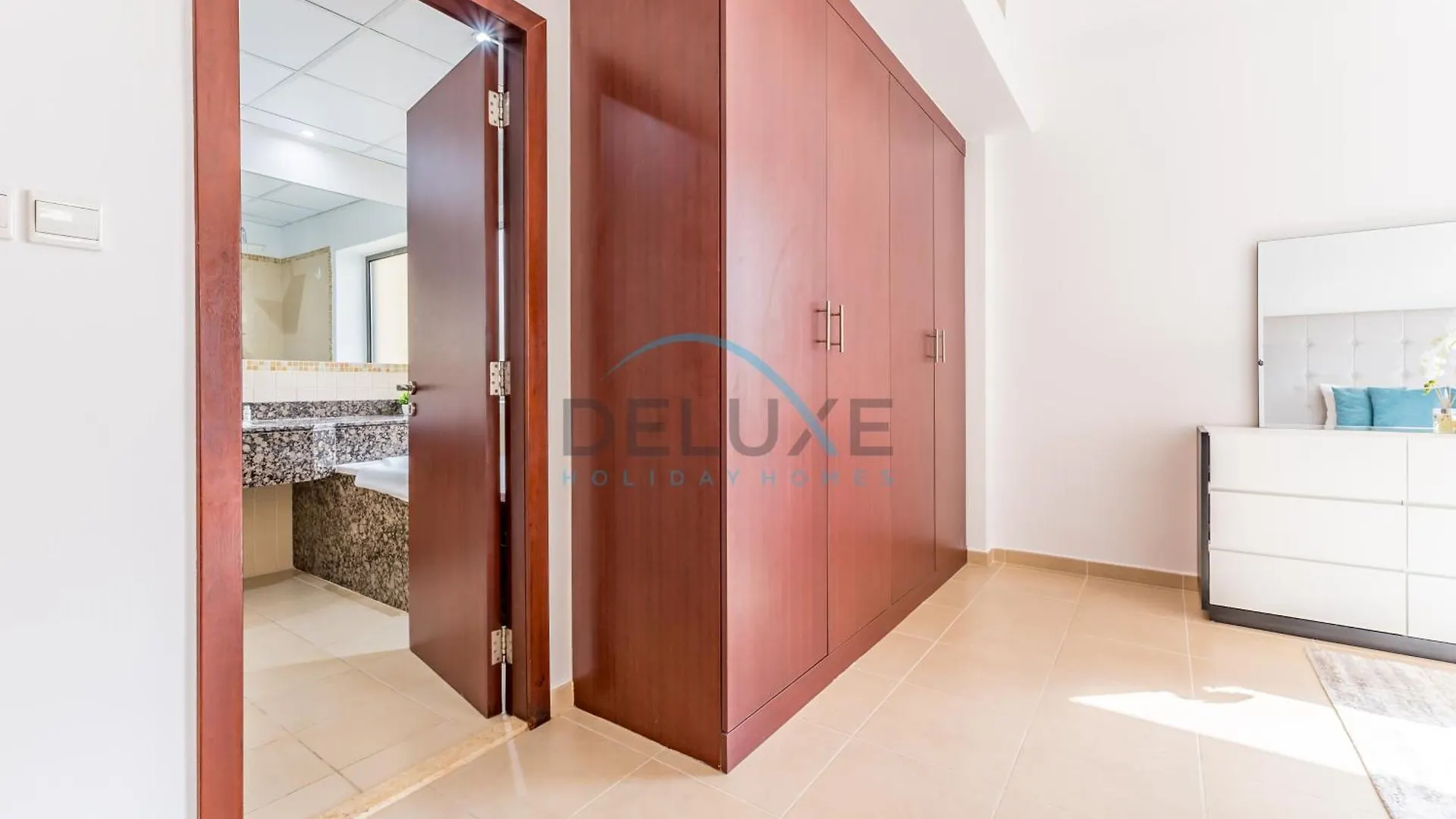 Apartment Cozy 2Br In Bahar 1, Jumeirah Beach Residence By Deluxe Holiday Homes Dubai